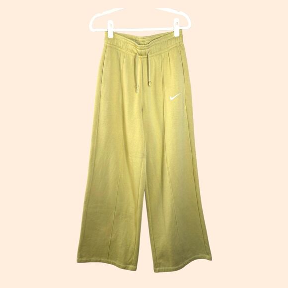 Nike Sportswear Essential Fleece Pant - Picture 2 of 9